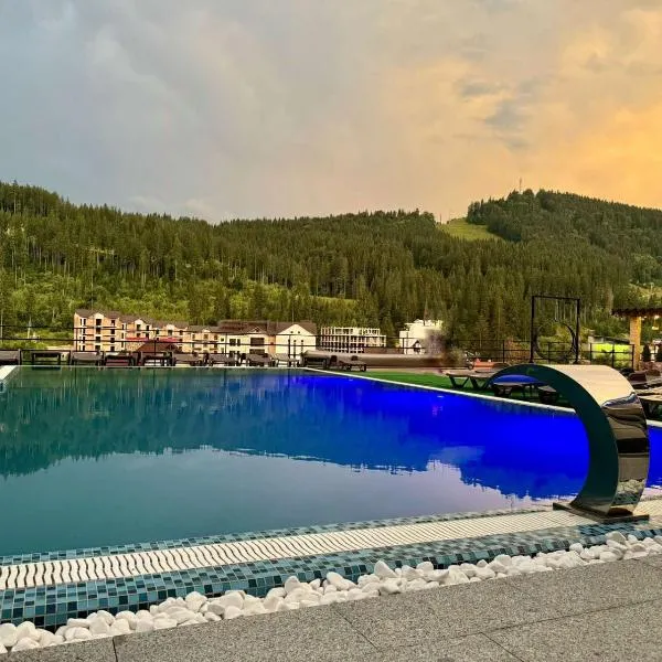 Gold Palace SPA Resort Bukovel: Bukovel'de bir otel