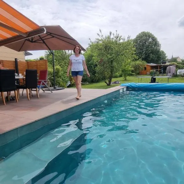 Villa avec piscine By Platinum Homes- capacité 8 personnes - Heillecourt, hotel in Heillecourt