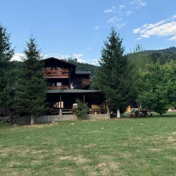 Vraja Padurii, ξενοδοχείο σε Rîşnov