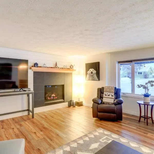 Northern Bliss Modern Mtn-View Home in Fairbanks, ξενοδοχείο σε Φέρμπανκς