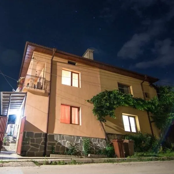 Къща за гости ФЪН ШУЙ 88, hotel v destinaci Dobriniště
