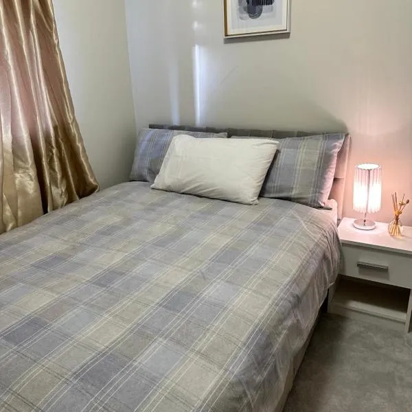 Amazing Bedroom in Dublin, khách sạn ở Clondalkin