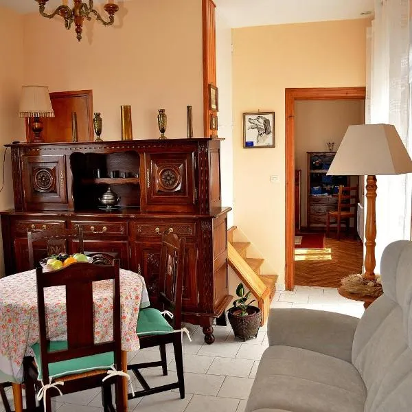 La maison d'Arthur et Armelène, hotel em Rely