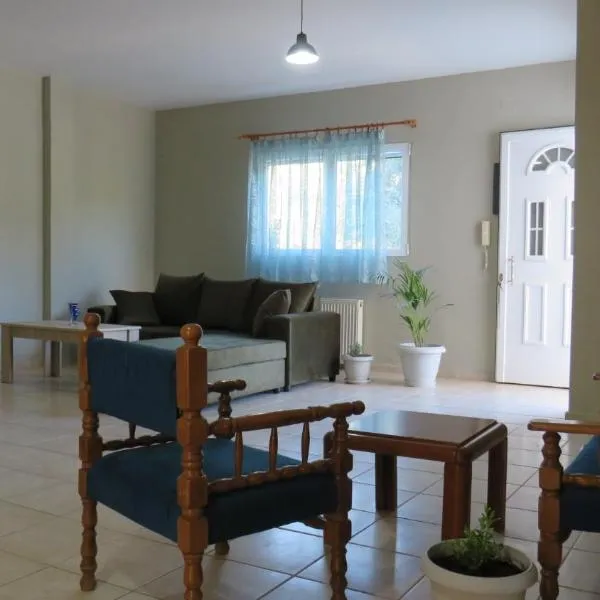 Comfortable and Spacious Home Near Beaches, hotel v destinaci Aígio
