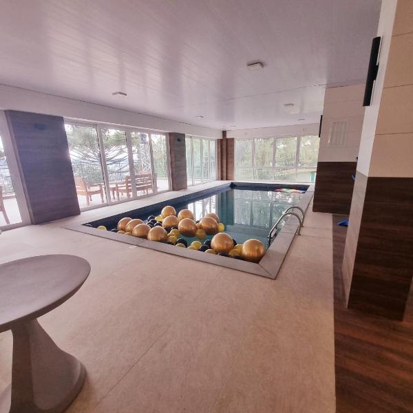 Serra Class - Lareira no flat - Piscina aquecida, sauna, brinquedoteca - Foto 4