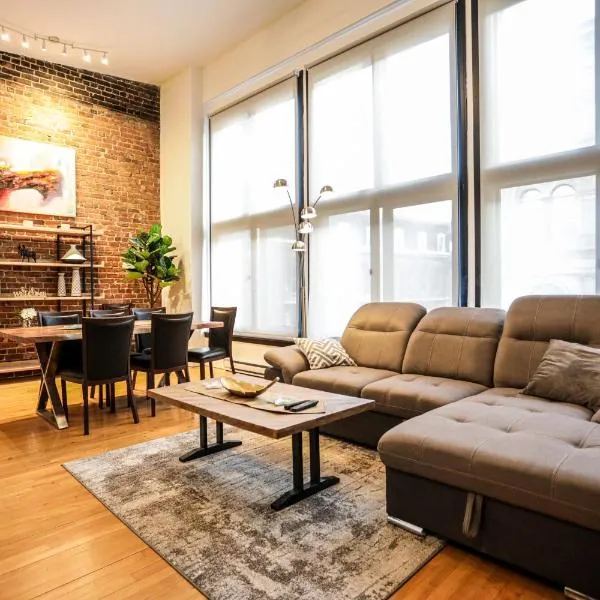Elegant 1 bedroom apartment in old port - 202, hotel v Montrealu