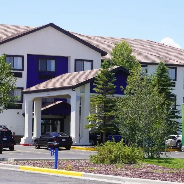 Holiday Inn Express & Suites Alamosa by IHG, готель у місті Аламоса