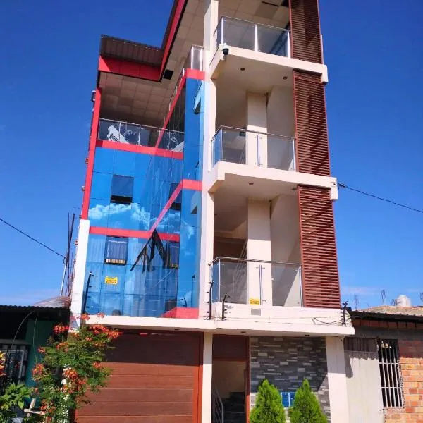 Edificio Rojo Departamentos., hotel in Tarapoto