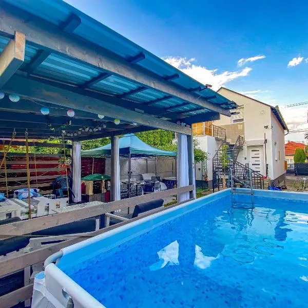 Napsugár vendégház, hotel u gradu Mezokevešd