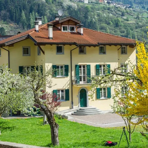 Casa Tomaselli, hotel v destinaci Pellizzano