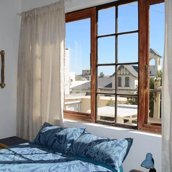 Element Riders Place Backpackers, hotel in Lüderitz