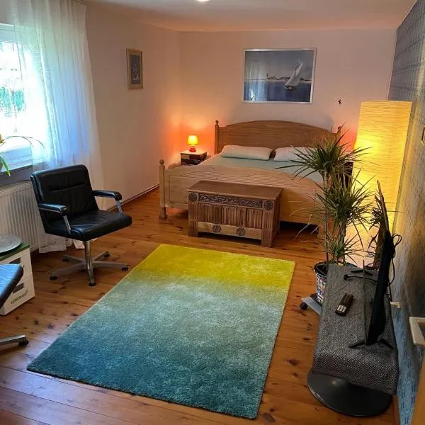 Wald & Wiesen Apartment im Bergischen Land - Urlaub, Köln, Messe & Geschäftsreise, hotel in Bergisch Gladbach