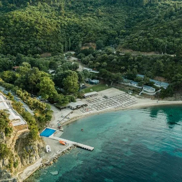 Porto Elea Camping & Bungalows, hotel en Metókhion Zográfou