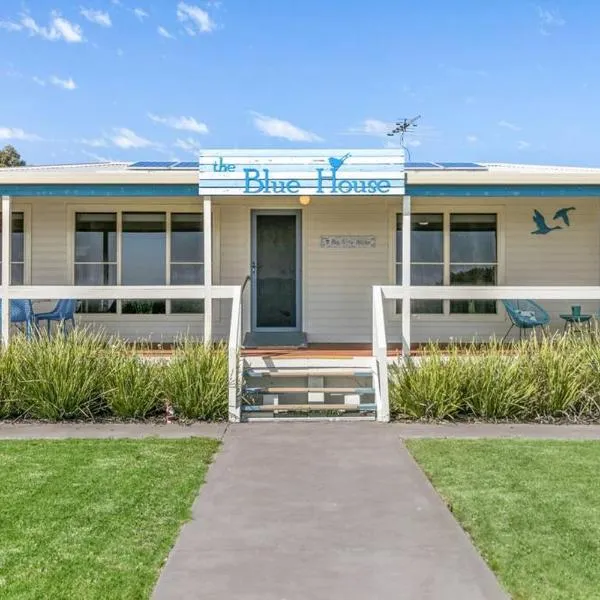 The Blue House on Lake Albert, hotel in Meningie