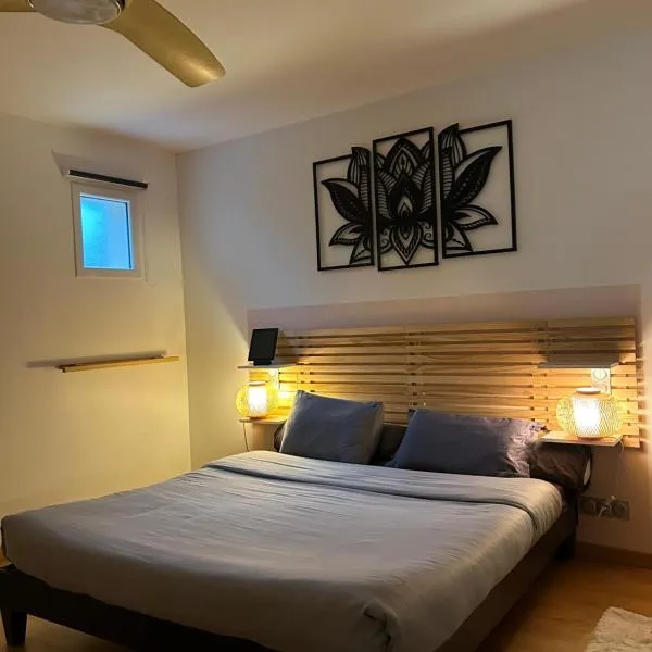 Chambre d'Hôtes de charme – hotel w mieście Saint-Germain-du-Puch