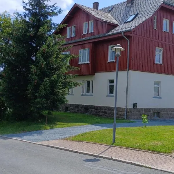 OK FERIEN - Altes Bahnhaus, hotel v destinaci Muldenhammer