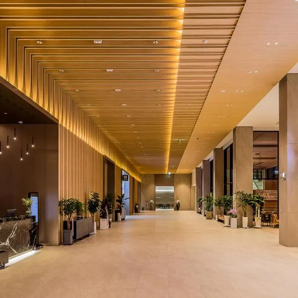 ILLITE Hotel, hotel a Yŏngdong