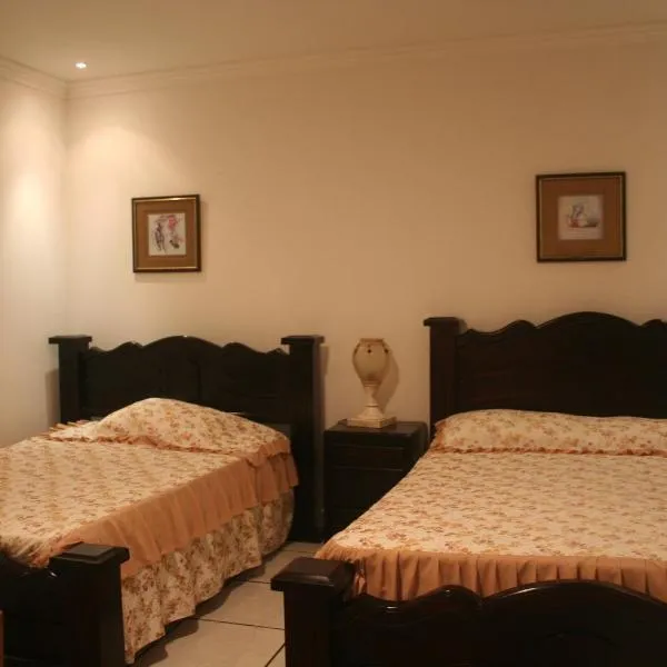 Hotel y Restaurante Costa del Sol, hotell sihtkohas Mata de Limón