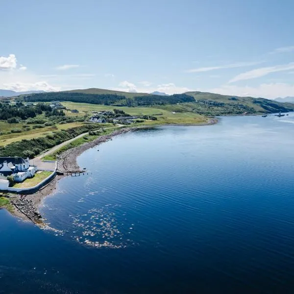 Aultbea Hotel、アックナシーンのホテル