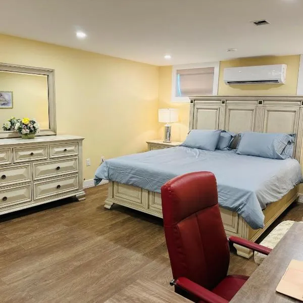 Luxurious Basement Retreat, hotel v destinaci Charlottetown