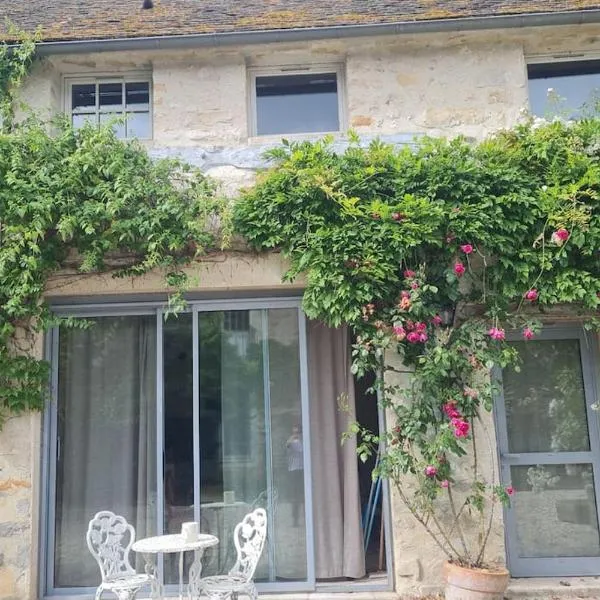 Belle maison, 2 chambres dans corps de ferme - logement Raphaël, hotel in Villiers-sous-Grez