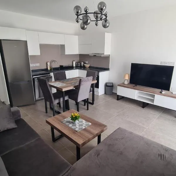 New luxury garden apartment close to the sea, hotel v destinaci Kalogrea