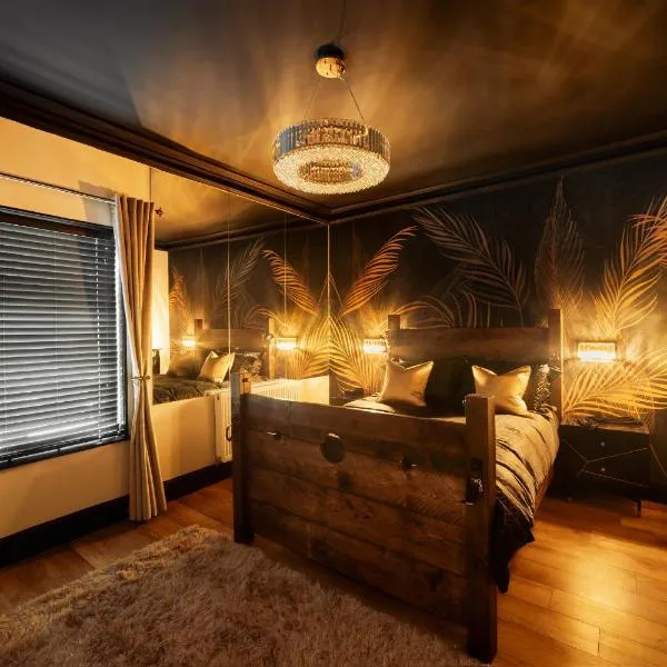 Casa Amor - Kinky Adult Midlands, ξενοδοχείο σε Stoke on Trent