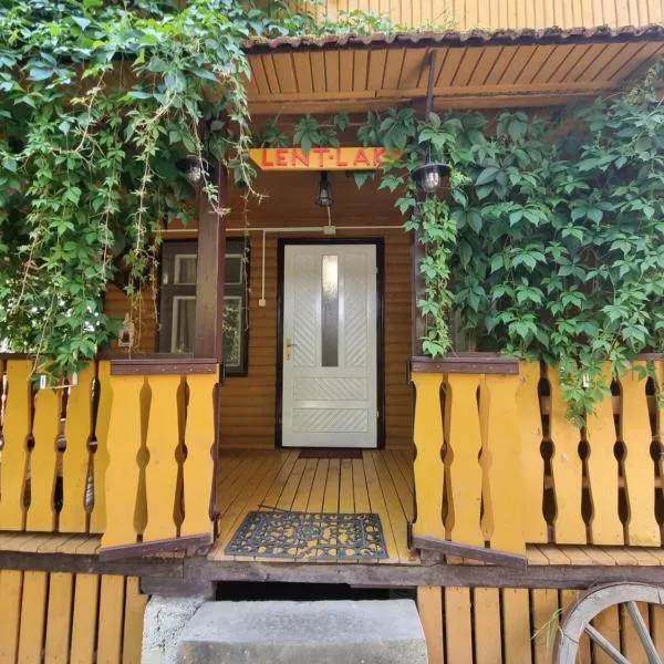 Hanul Basa Fogadó, hotel v destinaci Borzont