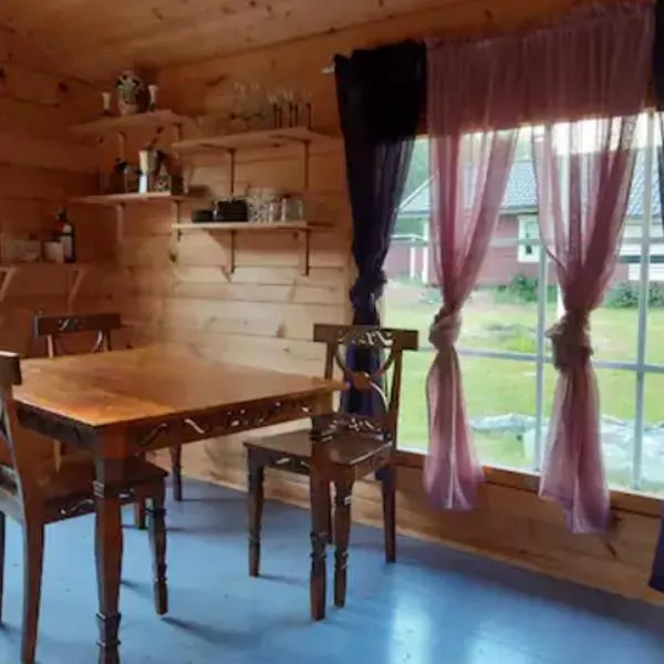 Rentukka - Sähköttömät Yöpymismökit - Off-grid Cottages, hotel v destinaci Såris