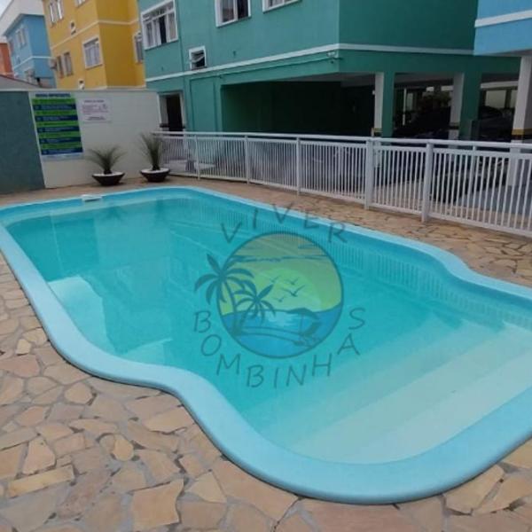 Apartamento com Piscina no Centro da praia Próximo a Praia e Comércio em Geral