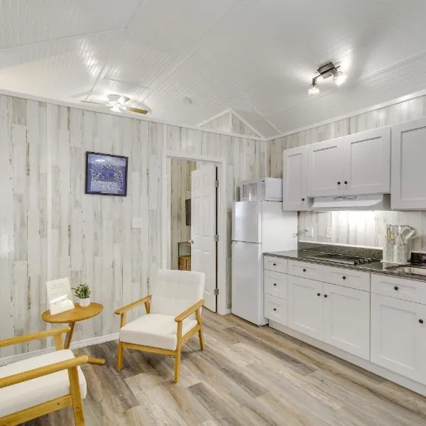 Pet-Friendly Picayune Tiny Home Near Space Center!, hotel Picayune-ban
