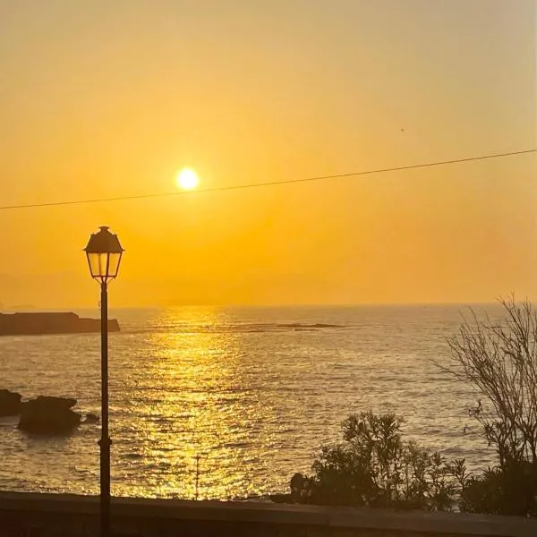 NAOS-Sea front vacation rental by Chania center, hotel in Chania