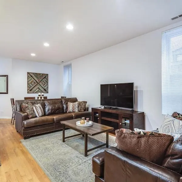 Lincoln Park Living - Suite 1: Chicago'da bir otel