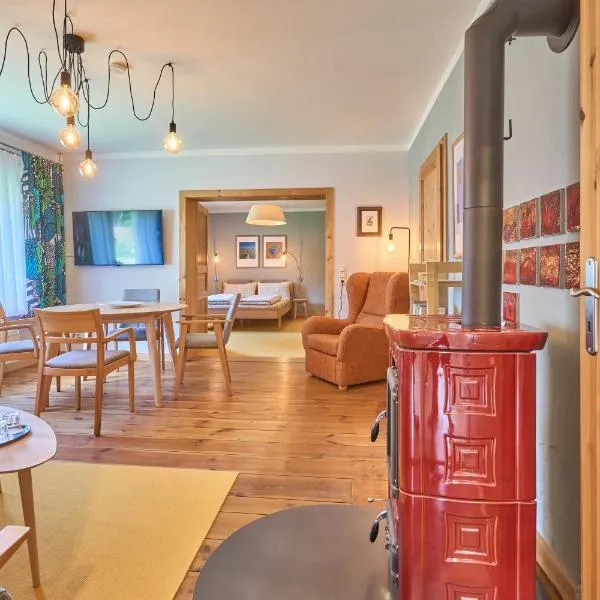 Familiennest am MüritzSee mit Kamin & Sauna, hotel a Sietow Dorf