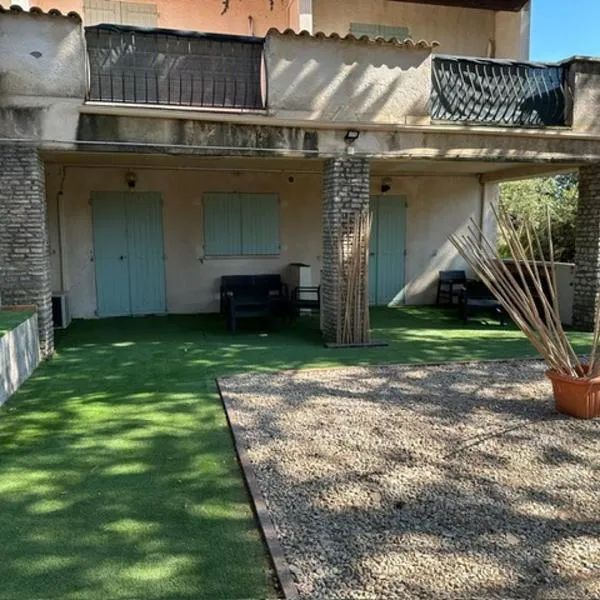 L'hôtel du Bastier, hotel v destinácii Ginasservis