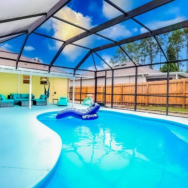 Family friendly paradise Pool Home!, hotel in Palm Bay