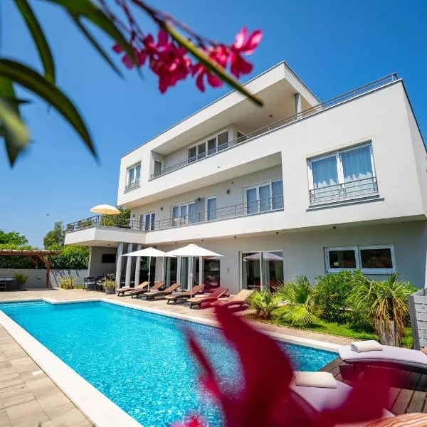 Villa Chillax Inn, hotel v Medulinu