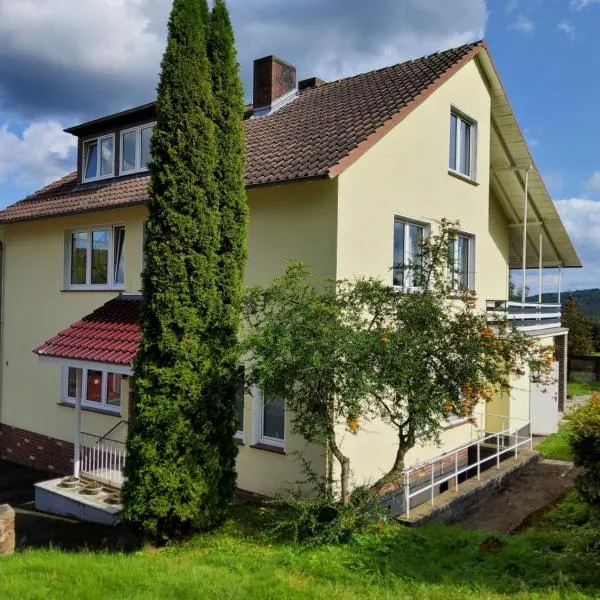 Gästehaus Schönstein, hotel v destinaci Gilserberg