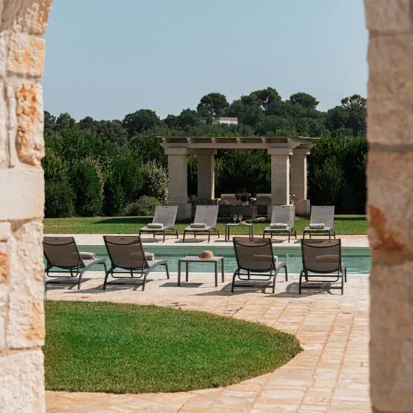 HelloApulia - Masseria Petra Antica - Charming Family Retreat with Pool & Gym in Itria Valle