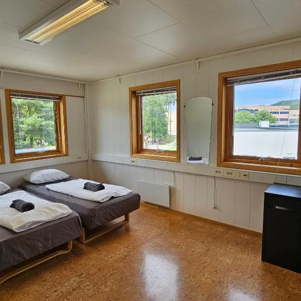 Double room 202 - near Kristiansand, hotel in Vennesla