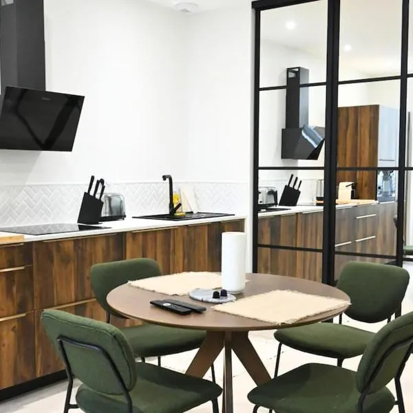 Splendide Appartement haut de gamme hyper centre, hotel in Marmande