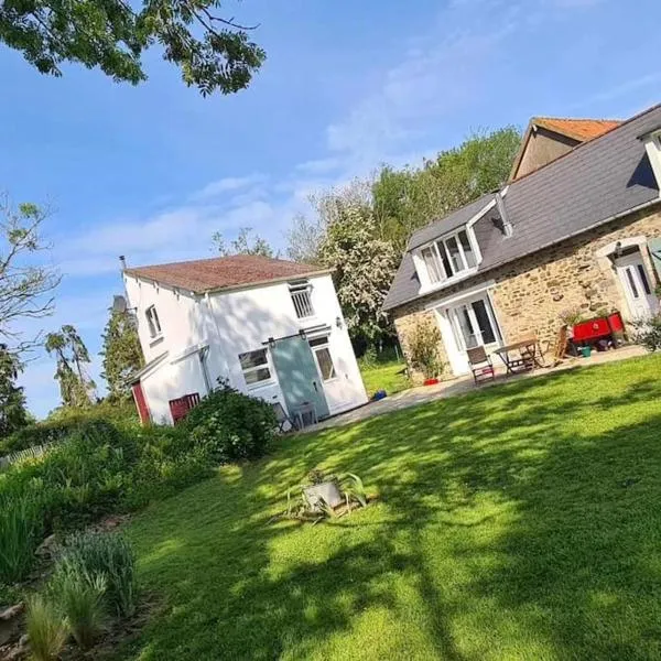 Le gîte des Allains, hotel v destinaci Sainte-Suzanne-en-Bauptois