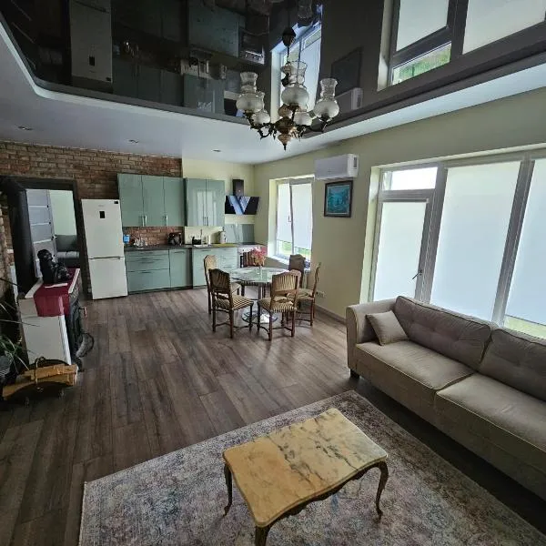 Apartamentai keliaujantiems į Kauna, hotel in Garliava