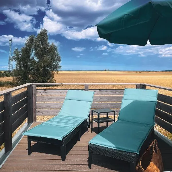 Prima Camping Resort Boddenblick -Stellplätze-Schlaffässer-Tiny Houses in Ostsee Nähe: Groß Kordshagen şehrinde bir otel