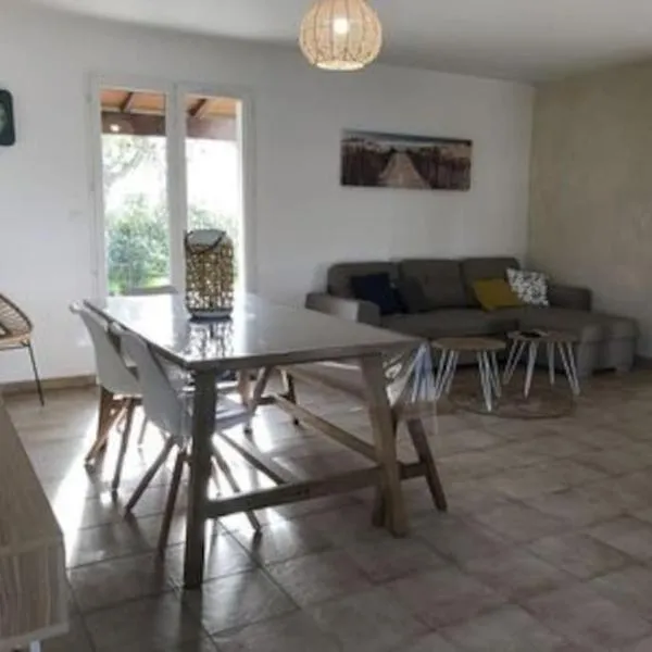 Maison de vacance proche de la plage, hotel a La Brée-les-Bains
