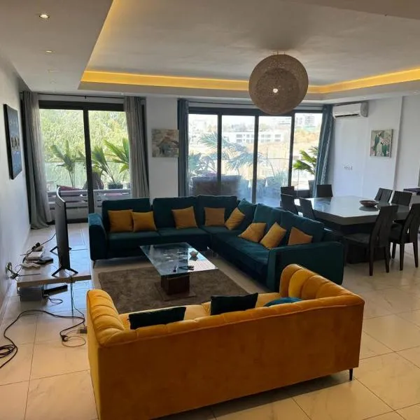 Sea plaza corniche 3 chambres, hotel en Dakar