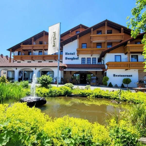 Hotel Berghof, hotel v destinaci Petersberg