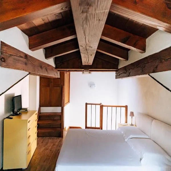 Aosta Holiday Apartments - La Plantaz – hotel w mieście Saint Marcel