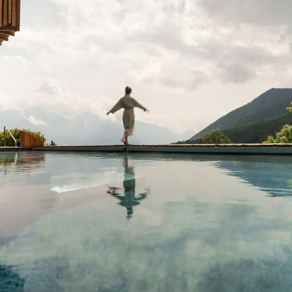 Silou Retreat, хотел в Champdepraz