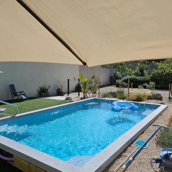 Partie de villa – hotel w mieście Velleron